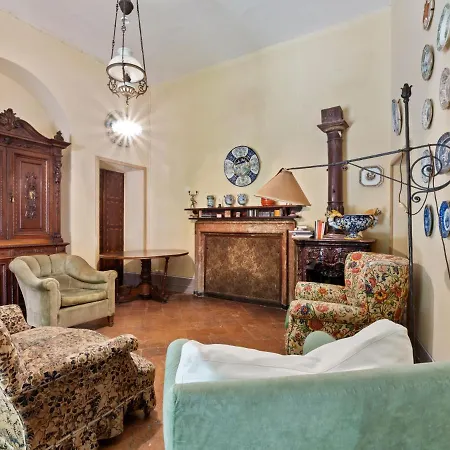 Villa Charming In With Garden And Fireplace