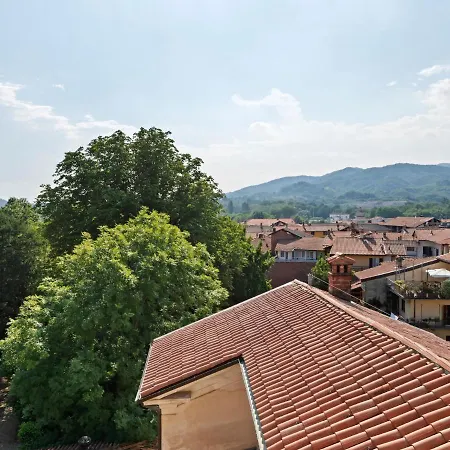 Charming In With Garden And Fireplace Villa *